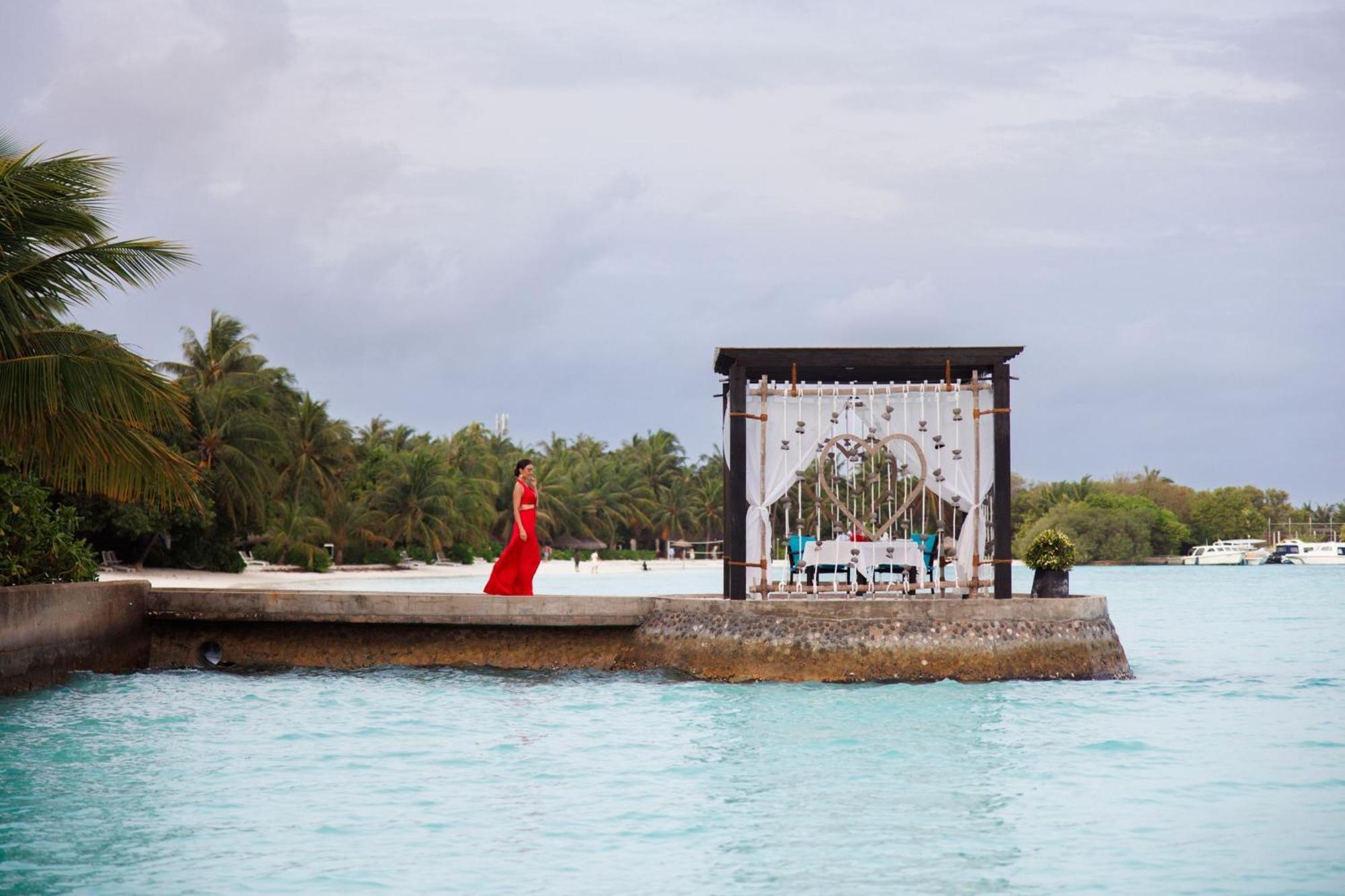 Sheraton Maldives Full Moon Resort & Spa Hulhumale Exterior foto